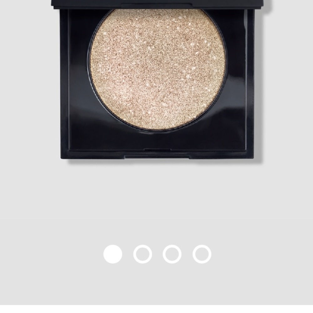 Isadora Eyeshadows - Picture 4 of 5